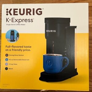 Keurig K-Express Coffee Maker - Black and Blue
